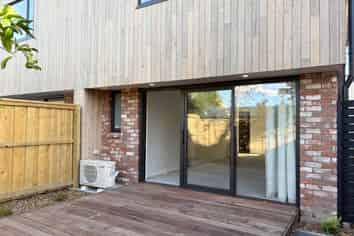 2/228A Opawa Rd, Hillsborough
