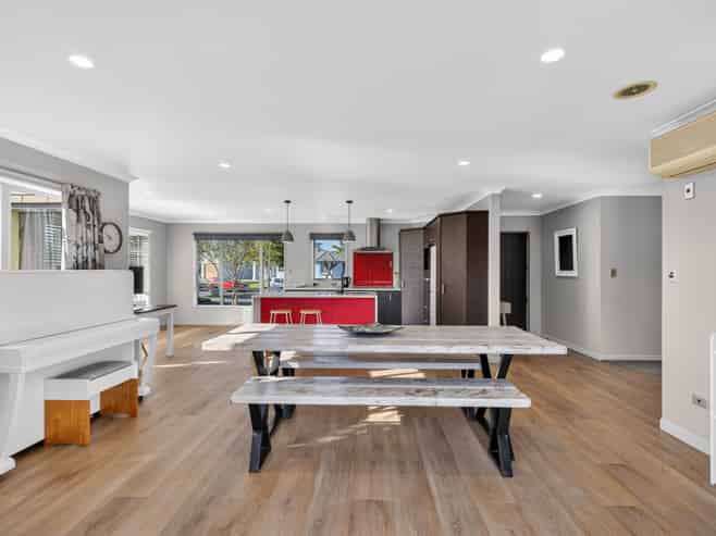 18 Milbrook Place, Chartwell