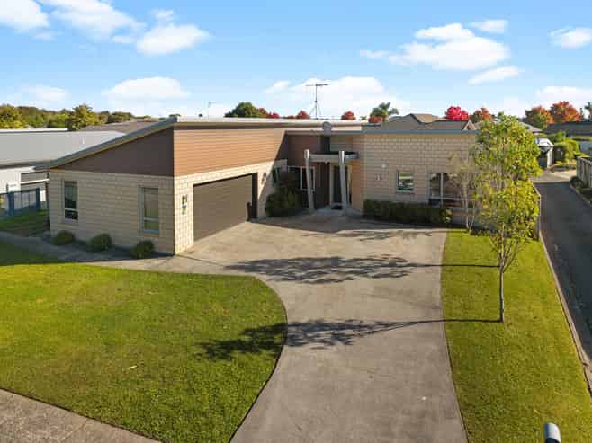 18 Milbrook Place, Chartwell