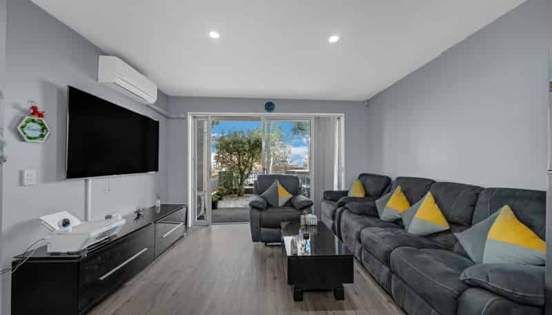 82A Michael Jones Drive, Flat Bush