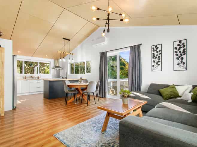 30B The Drive, Tawa