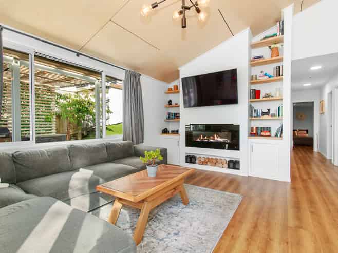 30B The Drive, Tawa