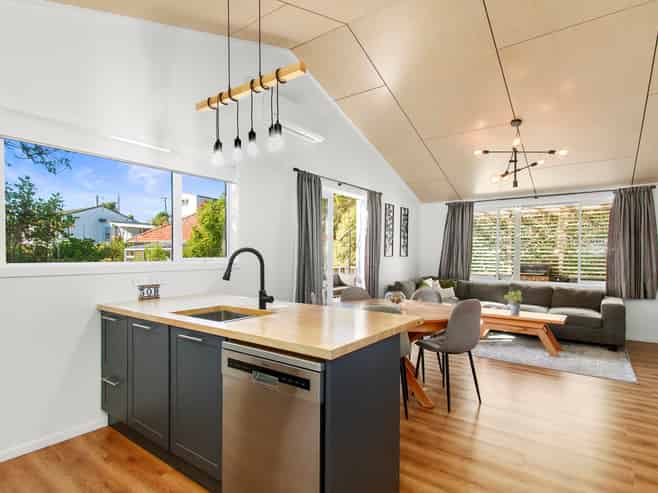 30B The Drive, Tawa