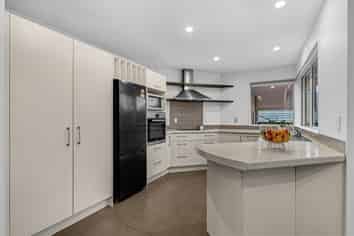 10 Sapperton Drive, Henderson