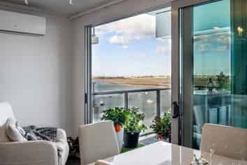 1006/72 Devonport Road, Avenues