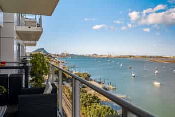 1006/72 Devonport Road, Avenues
