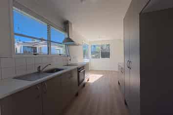 81 Glenvar Road, Torbay