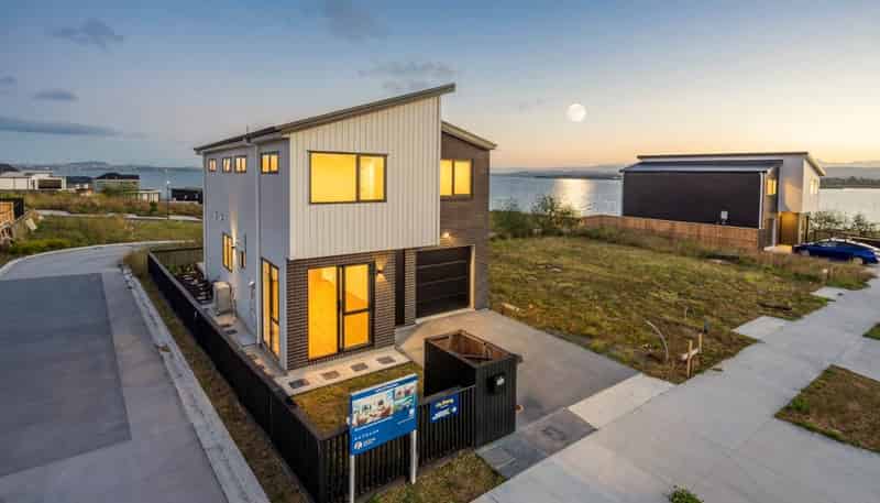 74 Picnic Point Road, Hobsonville