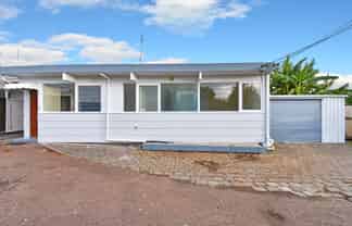 1/11 Overton Road, Papatoetoe