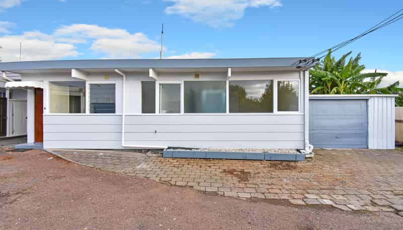 1/11 Overton Road, Papatoetoe