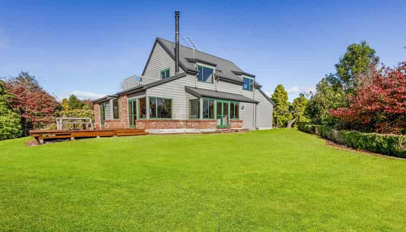 6 Bowen Street, Kokatahi, Hokitika