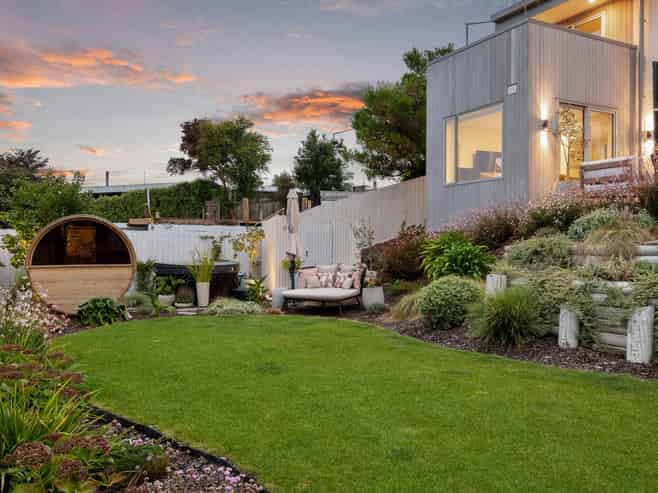 359 Centaurus Road, Hillsborough