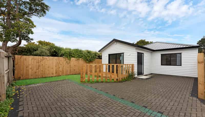 37D Clarkson Crescent, Otara