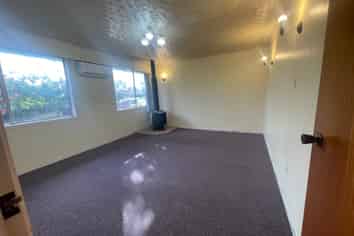 690B Richardson Road, Mount Roskill