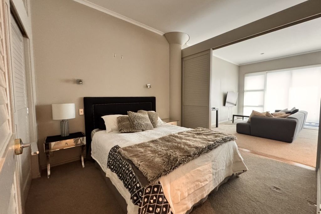 PRINCES WHARF - SPACIOUS APARTMENT - CLEAN AND COMFORTABLE - Więcej