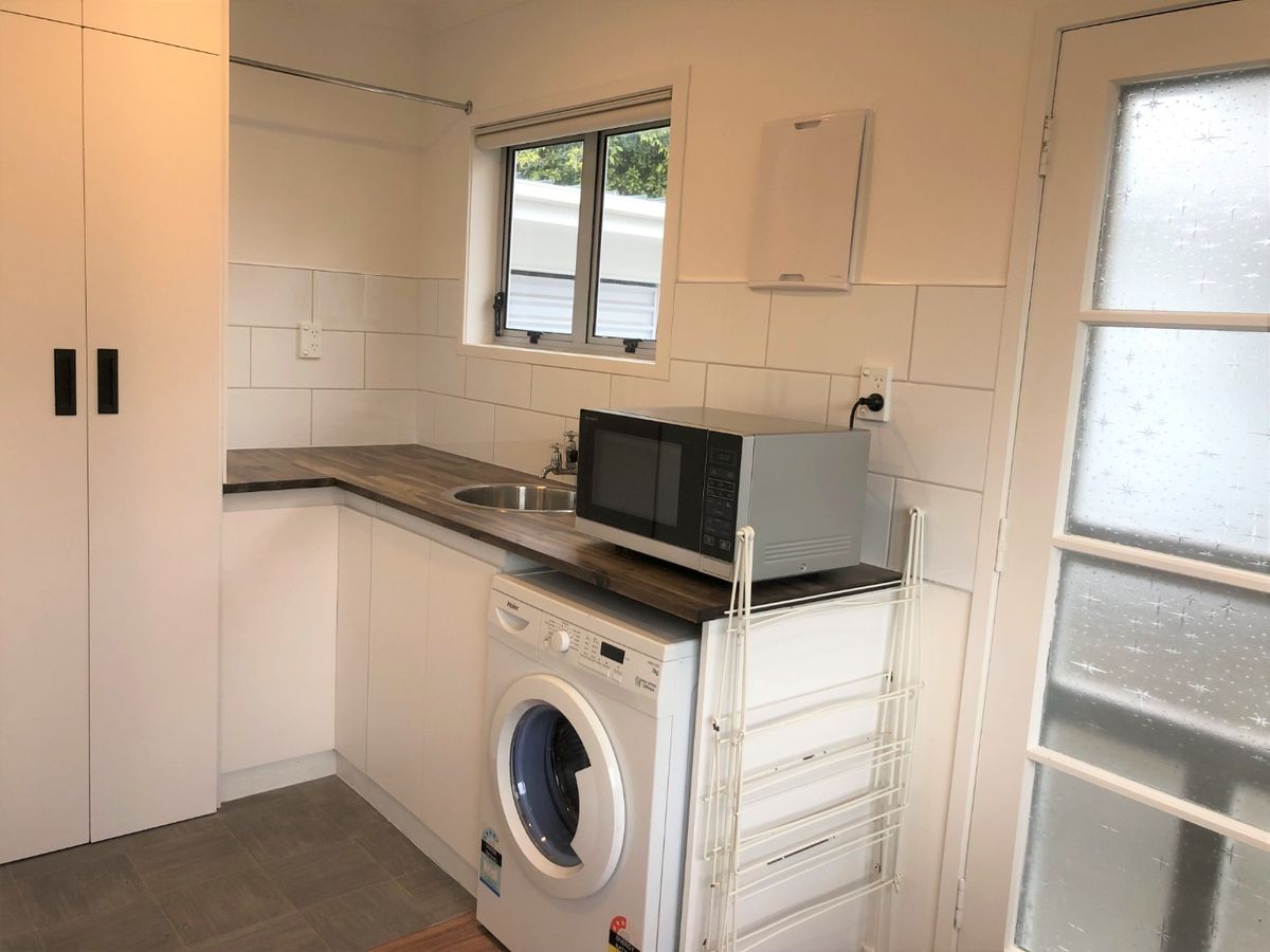 Semi Furnished Two Bedroom Home - Widok 6