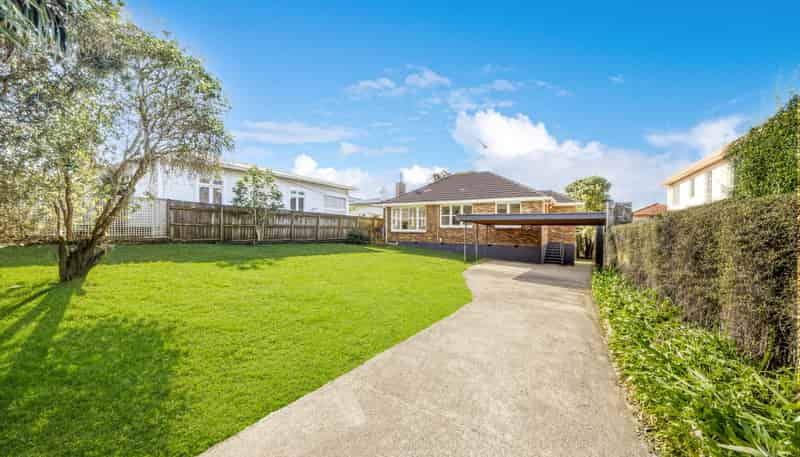 194 Chivalry Road, Glenfield