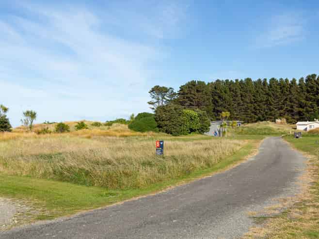 7 Nunu Drive, Flat Point