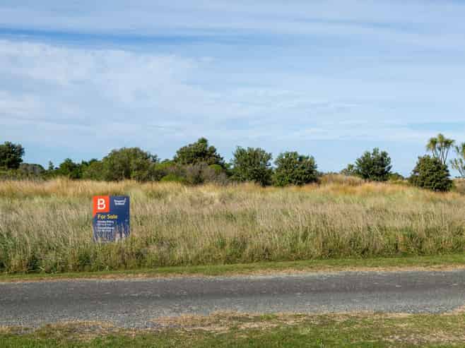 7 Nunu Drive, Flat Point