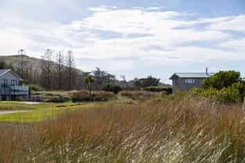 7 Nunu Drive, Flat Point