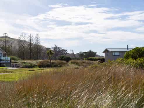 7 Nunu Drive, Flat Point