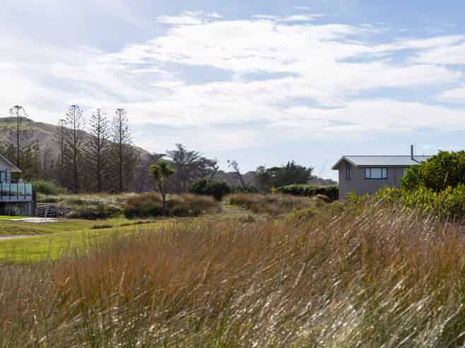 7 Nunu Drive, Flat Point