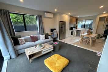 4/140 Saint Albans Street, Saint Albans