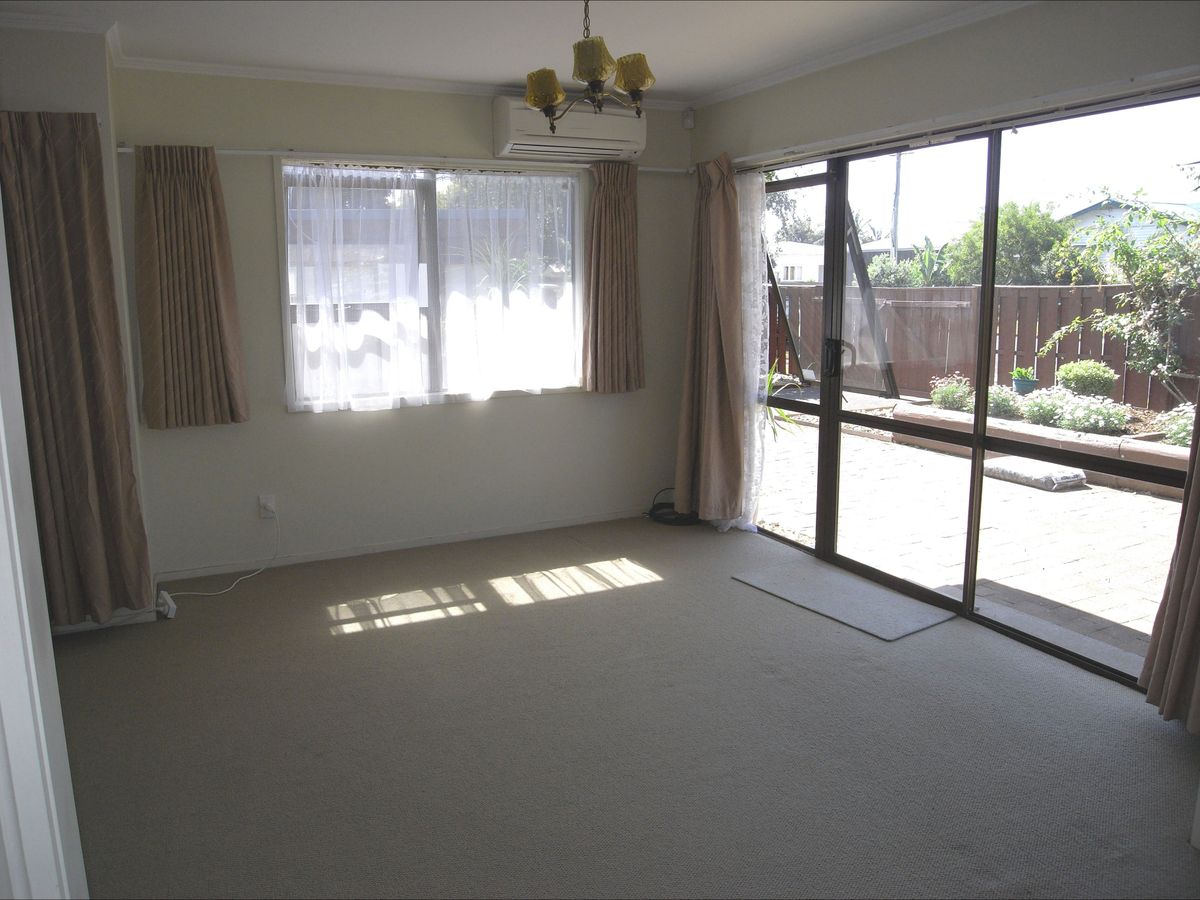 Two bedroom unit with great school zones - Widok 2