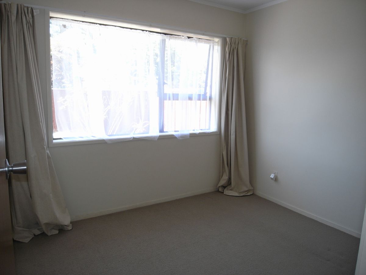 Two bedroom unit with great school zones - Więcej