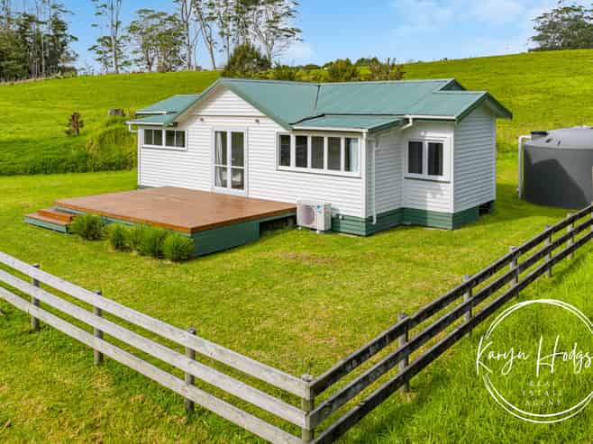 1571 Paparoa Oakleigh Road, Paparoa