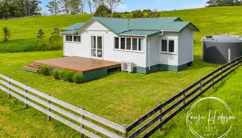1571 Paparoa Oakleigh Road, Paparoa