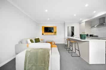 2/25 Thackeray Street, Hamilton Lake