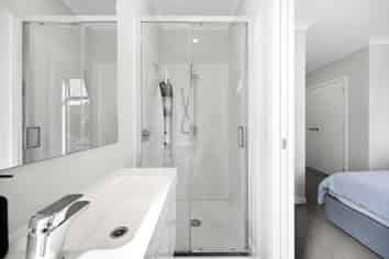 2/25 Thackeray Street, Hamilton Lake