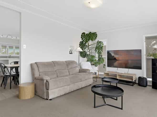 74 Queen Road, Bellevue