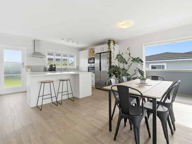 74 Queen Road, Bellevue