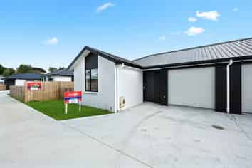 2/17 Bolmuir Road, Forest Lake