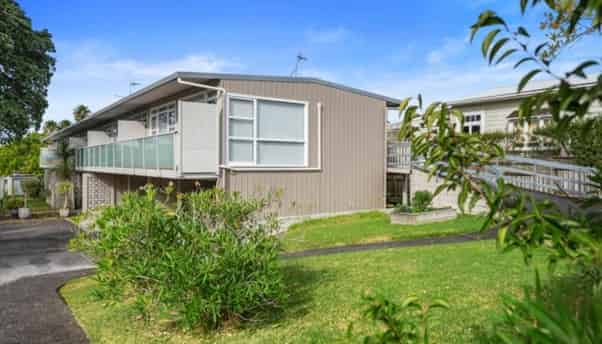 4/77 Old Lake Road, Devonport