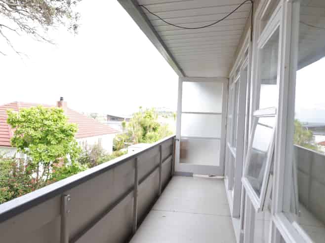 4/77 Old Lake Road, Devonport