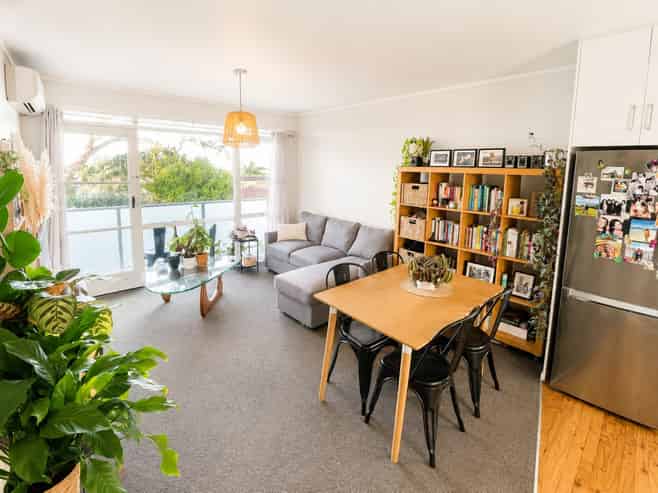 4/77 Old Lake Road, Devonport