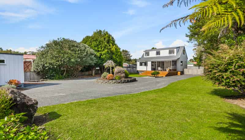15 Taupaki Road, Taupaki