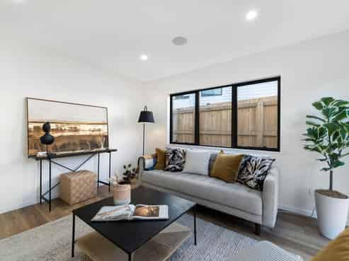 Lot  1/35 Royton Avenue, Mangere East