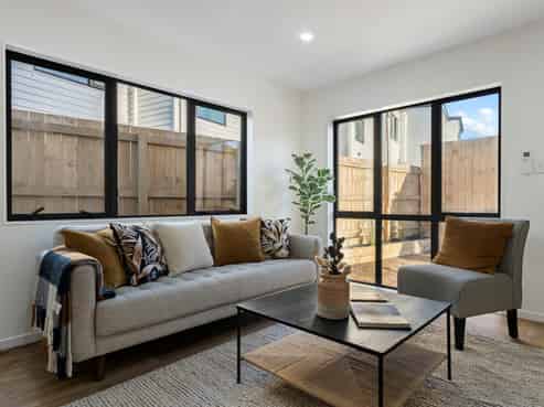 Lot  1/35 Royton Avenue, Mangere East