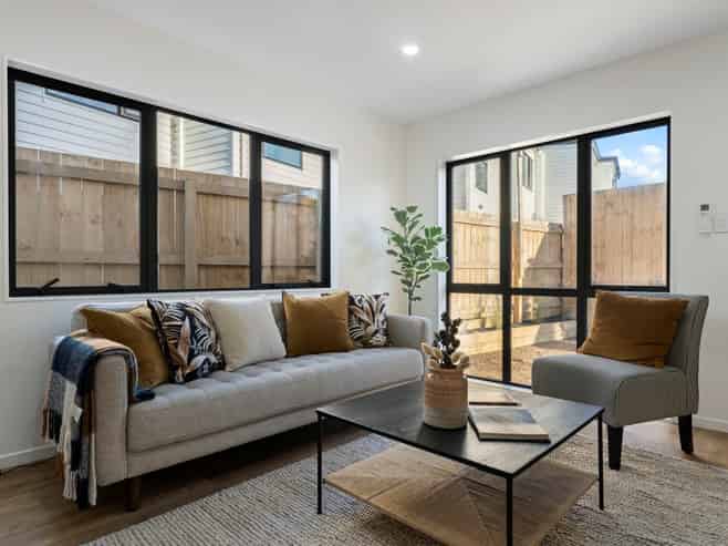 Lot  1/35 Royton Avenue, Mangere East