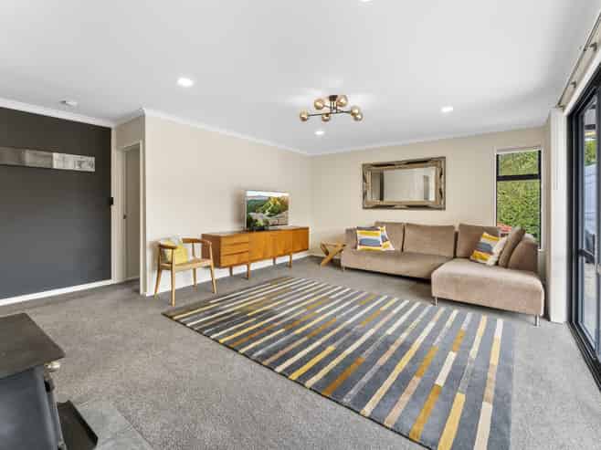 5 Perry Way, Mapua