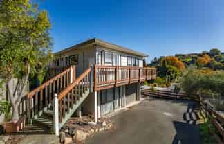 2/8 Cherry Avenue, Enner Glynn