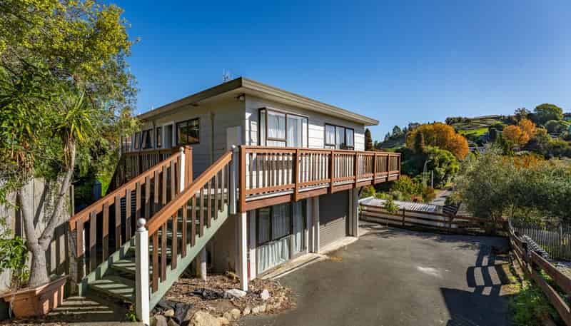 2/8 Cherry Avenue, Enner Glynn