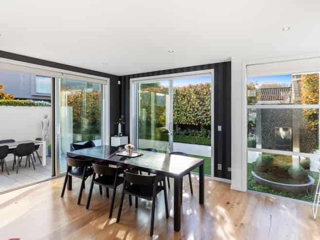 80 Winchester Street, Merivale
