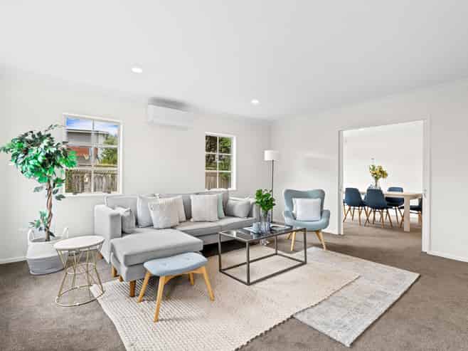 14 Olliver Grove, Waikanae Beach
