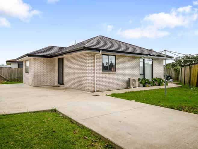 82a Finlayson Avenue, Clendon Park