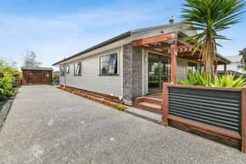 7 Antonio Street, Stratford